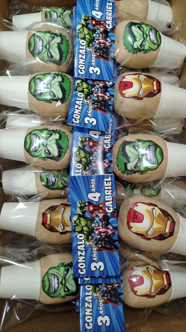 Sr. Cabeza de Pasto personalizado tema Avengers con nombre del festejado